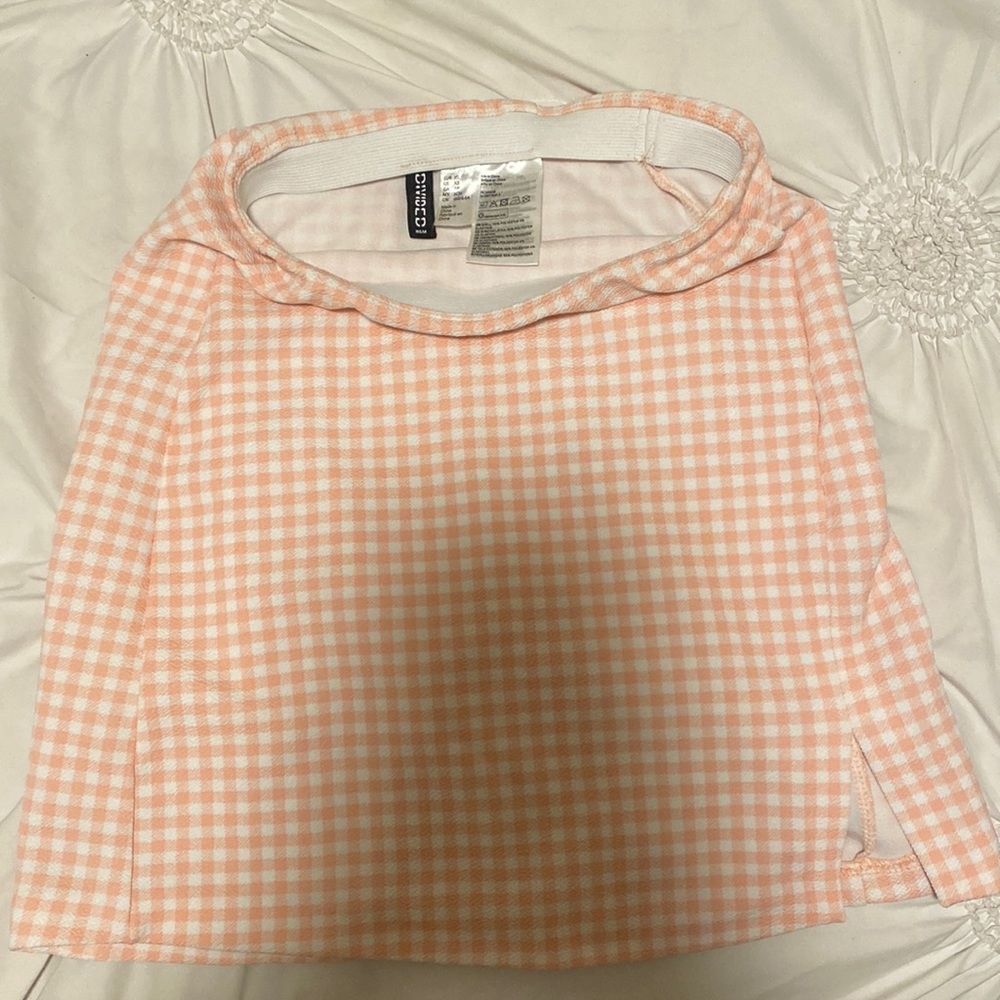 Size xs, H&M skirt, pink and white checkered print